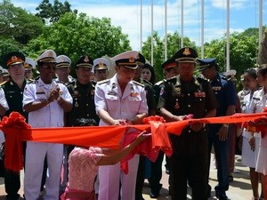 Vietnamese, Cambodian navies boost ties - ảnh 1
